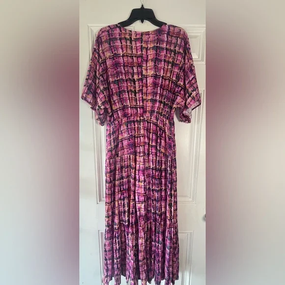 ENTRO NEW HOLDING ON TIGHTLY V NECK MAXI size large Colorful chic boutique - Picture 8 of 9